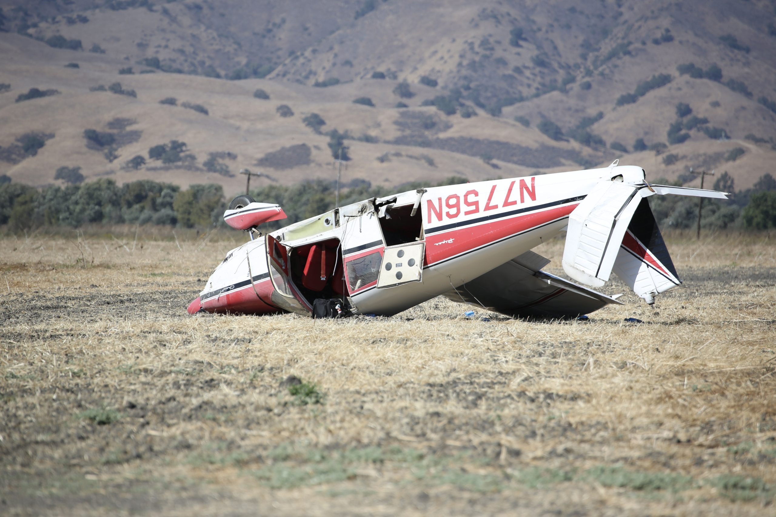 Recently licensed' pilot makes crash landing near Frazier Lake